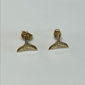 14k Gold Whale Tail Stud Earrings